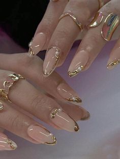 Gold Summer Nails, Cutesy Nails, Acrylics Nails, Gold Chrome Nails, Acrylic Nails Nude, Bedroom Wall Decoration, Small Nails, Wall Decoration Ideas, 2024 Nails