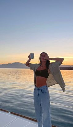 Surfergirl Style, Stile Kendall Jenner, Pose Fotografi, Beach Fits, Summer Photos, 가을 패션, Insta Photo Ideas, Looks Vintage