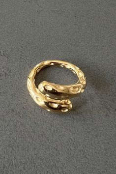 Chunky Gold Jewelry Rings, Golden Rings Design For Women, Chunky Rings Metal, Elegant Gold Stainless Steel Midi Rings, Chunky Rings Gold Stones, Gold-tone Chunky Jewelry For Gift, Golden Ring, Chunky Rings, Timeless Accessories