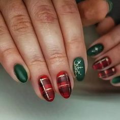 Christmas nails are the best way to celebrate the season and express your festive mood. Add a touch of holiday magic to your Christmas Mani! ​ ​#nailart ​#nailtrends2024 #christmas2024 #christmasnails #shimmeringnails #christmasmanicureideas ​#festivenaildesigns #plaidnails #christmasnailsdesigns #glaminati