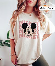 Disney T Shirt Outfits, Vintage Disney Outfits Women, Trendy Disney Shirts, Disney Teen Outfits, Teen Disney Outfits, Disney Park Outfit Summer, Disney Outfits Women Park, Vintage Disney Shirts, Summer Disney Outfits