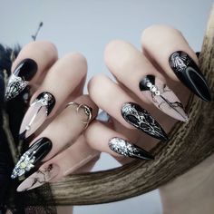 Zombie Nails, Nail Stylist, Witch Nails, Skull Nails, Sharp Nails, Gothic Nails, Raven Skull