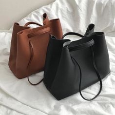 Handbags Bucket, Winter Bags, Vintage Tote Bag, Everyday Handbag, Handbag Essentials, Bucket Bags, Cute Handbags, Leather Shoulder Handbags