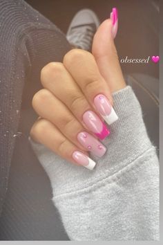 Short Square Evil Eye Nails, Pink Evil Eye Nails Short, Nail Ideas Evil Eye Pink, Short Nails Ideas Evil Eye, Hot Pink Evil Eye Nails, Acrylic Nail Designs Heart With Eyes, Evil Eye Nails Design Pink, Pink Eye Nails, Evil Eye Square Nails