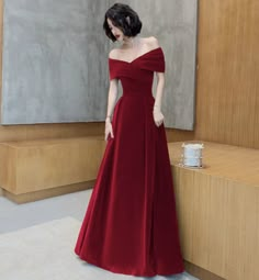 Sweetheart Evening Dress, Wine Red Dress, Prom Dress Evening, Dress Off Shoulder, Laura Geller, Evening Formal, Dress Evening, Dress Silhouette, Formal Party