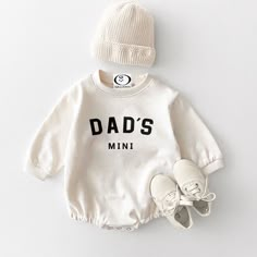 Baby Goods, Baby Boy Cute Outfits, Baby Boy Necessities, Baby 2024, Baby Boy Style Outfits, Baby Boy Style Newborn, Baby Stuff Aesthetic, New Dad Gift