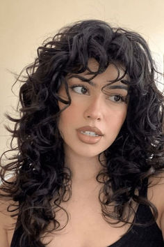 Curly Hair Trends, Natural Curly Hair Cuts, Curly Hair Photos, Haircuts For Wavy Hair, Wolf Cut, Haircuts For Curly Hair, Hairdos For Curly Hair, Curly Hair Inspiration, Curly Hair With Bangs