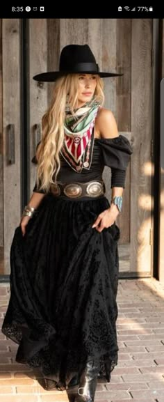 Chic Western Outfits, Colorful Cowboy Boots, Classy Cowgirl Outfits, Traje Cowgirl, Western Chic Fashion, Long Sleeve Body Suit, Classy Cowgirl, Cowgirl Style Outfits