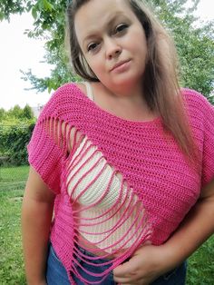 distress summer top Pink Crochet Top, Distressed Top, Pink Crochet, Cropped Tube Top, Crochet Blouse, Fashion Top, Pink Cotton, Sporty Style, Outfits Ideas