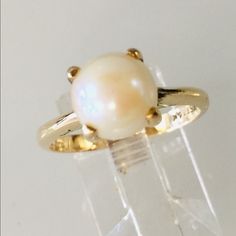 14k Vintage Pearl Ring 8mm Pearl Perfectly Round With A Rainbow Glow To It Size 6.5 3.5g Vintage Adjustable Pearl Ring For Wedding, Vintage Cabochon Pearl Ring For Wedding, Vintage Multi-stone Pearl Ring For Formal Events, Antique White Pearl Ring Hallmarked, Vintage Gold Hallmarked Pearl Ring, Pearl Rings Vintage, Vintage Pearls, Pearl Ring, Womens Jewelry Rings