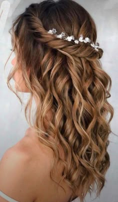 Hairstyle 💇🏻‍♀️ Celtic Hair, Thick Hair Styles Medium, Tortoise Hair, French Hair, Curly Hairstyles, Celebrity Hairstyles, Hair Day