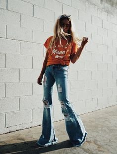 Looks Jeans, Hippie Look, Mode Boho, Cooler Look, Hippie Outfits, Denim Flares, Bell Bottom