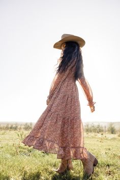 Tiered Midi Dress - Long Dresses for Winter | ROOLEE Boutique Poses, Aesthetic Finder, Audrey Core, Country Fall Outfits, Country Western Dresses, Dresses For Winter, Cute Modest Dresses, Fall Minis, Modest Outfit Ideas