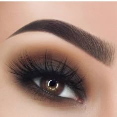 Fall Eye Makeup, Beginner Eyeshadow, Makeup Tips For Brown Eyes, Natural Eye Makeup Tutorial, Make Up Designs, Alat Makeup, Best Makeup Tutorials, Makeup Tip, Natural Eyeshadow