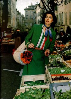 Vintage Fashion Style, Groovy Fashion, Dior Boutique, 70s Green, Model Magazine, Green Suit