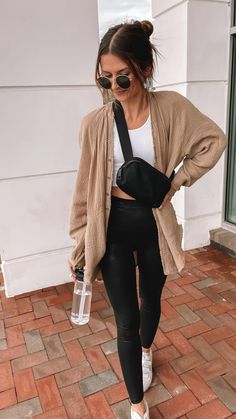 Casual Chic Outfits, Fest Outfits, Pastel Outfit, Edgy Chic, Neue Outfits, School Looks, Athleisure Outfits, Casual Chic Outfit, Outfit Inspo Fall