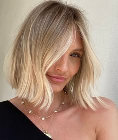 Short Length Bob Blonde Balayage Hairstyle Ideas Blonde Balayage Bob Hair, Blond Fall Hair Color Short, Bob And Balayage, Fall Bobs Short Hair, Long Bob With Highlights Blondes, Blonde Ombre Balayage Short Hair, Blonde Balayage Shoulder Length Straight, Blonde Bob Color Ideas