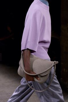 Bottega Veneta Spring 2025 Ready-to-Wear https://www.vogue.com/fashion-shows/spring-2025-ready-to-wear/bottega-veneta/slideshow/detail#64 Stuffed Animal Bean Bag, Leather Flowers, Colour Schemes, Playing Dress Up, Bottega Veneta, The Weekend