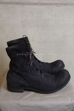 A1923 | Upturned toe laceup boots. Half Boots, Handmade Boot, Quirky Fashion, Mens Leather Boots, Avant Garde Fashion, Grey Sneakers, Lace Up Ankle Boots, Black Rubber