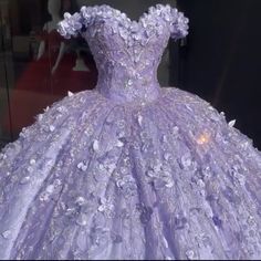 Butterfly Quince Dress, Butterfly Quinceanera Dress, Quinceanera Dresses Lavender, Purple Quince Dress, Lilac Quinceanera Dresses, Purple Quinceanera Theme, Lavender Quinceanera Dresses, Lavender Quinceanera, Purple Quinceanera