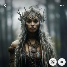 Halloween Costumes Viking, Lyra Performance, Female Viking Costume, Viking Crown, Winter Viking, Vikings Costume, Viking Face Paint, Viking Halloween, Sketch Body