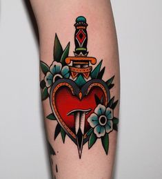 Heart Dagger Tattoo, Traditional Tattoo Girls, Occult Tattoo, Key Tattoos, Tatuaje A Color