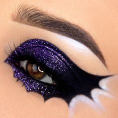 Bay Wing Eyeliner, Cute Halloween Eye Makeup, Purple Halloween Makeup, Beautiful Halloween Makeup, Fantasy Make-up, Halloweenský Makeup, Halloween Make-up Looks, Make Up Designs, Drag Make-up