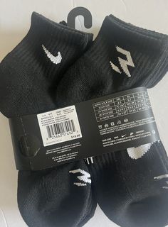 Nike Dri-Fit Boys M Socks Size 9 To 11 Quarter Cushioned 6 Pack. Condition is New with tags. Shipped with USPS Ground Advantage. Nike Anti-odor Socks For Sports, Nike Anti-odor Sports Socks, Nike Non-slip Socks For Sports, Nike Non-slip Sports Socks, Nike Sporty Socks For Sports, Sporty Nike Socks For Sports, Nike Non-slip Casual Socks, Nike Casual Non-slip Socks, Casual Non-slip Nike Socks