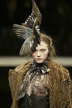 Philip Treacy Philip Tracey, Alexander Mcqueen Savage Beauty, Bird Hat, Feather Fashion