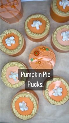 Halloween Cake Pucks, Cake Pucks Diy, Cake Puck Ideas, Cake Pucks Recipe, Pumpkin Pie Cake Pops, Puck Cakes, Puck Cake