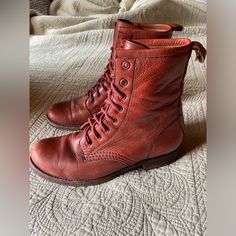 Frye Veronica Combat Boots Red Clay Size 9 Guc- Some Signs Of Wear. Some Damage To The Pull Tab On The Left Boot. See Pictures! Still Fully Functional. Frye Veronica, Red Clay, Boots Leather, Frye Shoes, Moto Boots, Pull Tab, Red Color, Leather Boots, Combat Boots