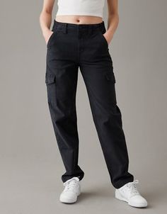 A high rise, relaxed thigh & straight leg for that laid-back '90s look. Cute Running Shoes, Women Cargo Pants, Cargo Pants Outfit, 90s Looks, Black Cargo Pants, Marvel Girls, Black Cargo, Work Wear Women, Cargo Pants Women