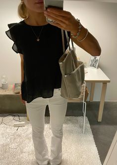 Outfit Stockholm, University Outfit, Stylish Lifestyle, Style Spring, College Outfits, Daily Outfits, Spring Outfit