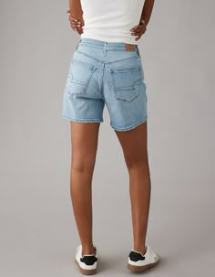 AE Strigid Super High-Waisted Ripped Relaxed 6" Short Women Jean Shorts Outfits, American Eagle Mom Shorts, Jean Shorts Plus Size, Trendy Jean Shorts, Cute Shorts For Summer, Women’s Shorts, Mid Length Shorts Outfits, Dad Shorts Outfit Women, Womens Shorts Outfits