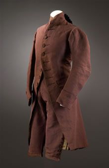 Brown silk jacket and breeches, English, 1775-1780.  Fashion Museum BATMC II.24.3 Paris Fashion Men, 1770s Fashion, 18th Century Mens Fashion, 1700 Fashion, Fashion Museum, 18th Century Dress, 18th Century Costume, 18th Century Clothing, Museum Fashion