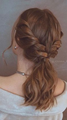 Cute Hair Inspo For Long Hair, Side Of Head Braid Hairstyles, Formal Ponytail Hairstyles Medium Length, Theater Hairstyles, Classy Prom Hair, Simple Prom Hair, Simple Wedding Hairstyles, Hair Up Styles