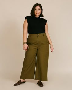 Colorful Business Casual Plus Size, Modern Plus Size, Plus Minimalist Fashion, Unique Plus Size Outfits, Earthy Professional Outfits, Classic Outfits Plus Size, Big Women Fashion Plus Size Outfits, Plus Size Classic Style, Plus Size High Waisted Pants