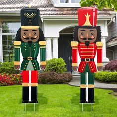 Duo Christmas Decorations, Outdoor Decor For Christmas, Afrocentric Christmas Decor, Nutcracker Christmas Display, Christmas Fair Decorations, Christmas Garage Light Decorations, Nutcracker Christmas Party Decorations, Giant Nutcracker Diy, Outdoor Xmas Decorations Front Yards