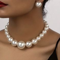 Nwt! Beautiful Faux Pearl Necklace And Earrings Set Big Pearl Necklace Outfit, Jisoo Outfit, Pearl Necklace Outfit, Big Pearl Necklace, Pearl Necklace And Earrings, Necklace Outfit, Chunky Pearls, Big Pearl, Diy Bracelet Designs