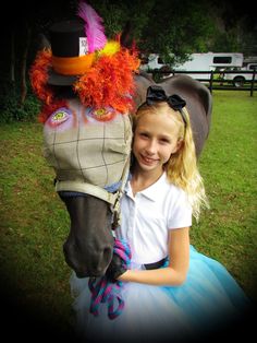 Alice in Wonderland and Mad Hatter Horse & Rider costume Mad Hatter Costume, Wonderland Tattoo, Mad Hatter Hats, Horse Tattoo, Christmas Parade, Horse Blankets