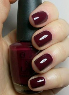 Pittsburgh Fashion, Winter Nail Colors, Nail Polish Colors Winter, Winter Nail Polish, Dark Red Nails, Maroon Nails