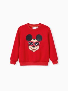 Fun, comfortable Disney matching outfit for daily wear.
* Fun and movable design
* Cotton-polyester blend fabric
* Screen print and applique embroidery
* Ribbed cuffs and hem
* Round neckline
* Long sleeves
* Regular fit
* Standard length Fabric Screen, Matching Outfit, Applique Embroidery, Mickey And Friends, Family Matching, Embroidery Applique, Matching Outfits, Disney Mickey, Screen Print