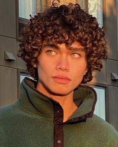 Guy Haircuts Long, Medium Curly Hair Styles, Boys With Curly Hair, Corte De Cabelo Masculino, Curly Hair Men