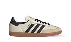 PRICES MAY VARY. 100% Authentic Brand New with Original Box Originally designed to protect soccer players’ feet during winter, the adidas Samba has transcended its sports function but still maintains its aesthetic appeal. Adidas Shoes Originals, Adidas Sneaker, Style Savvy, Black Sand, Soccer Shoes, Classic Sneakers, White Sand, Adidas Samba