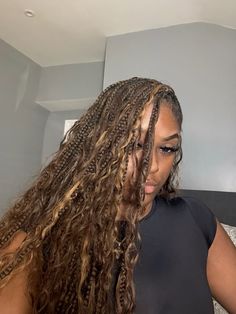 Medium Boho Knotless Braids, Brown Blend , Box Braids , Black Girl #knotlessboxbraids #bohobraidstyle #braids #braidsforblackwomen #blackgirlshairstyles Small Boho Knotless Braids Color 27, Black And Brown Boho Braids, Brown And Blonde Peekaboo Braids, Knotless Box Braids Brown, Dark Brown Knotless Braids, Black And Brown Box Braids, Boho Knotless Braids Medium, Brown Boho Braids, Brown Braids For Black Women