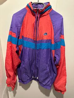 Nike Air Jacket Windbreaker Size L Retro Vintage Nike Air JACKET Size label no longer available. Fits like size L Nike Air Jacket, Nike Vintage, Size Label, Vintage Clothes, Vintage Nike, Nike Jacket, Favorite Outfit, Nike Air, Retro Vintage