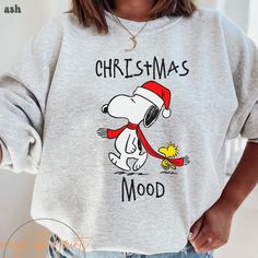 Christmas Crewneck Sweatshirt Cricut, Cute Christmas Shirt Ideas, Cricut Christmas Tshirt Designs, Charlie Brown Christmas Decor, Cute Christmas Sweatshirts, Christmas Sweatshirts Diy, Christmas Tshirt Ideas, Sweatshirt And Shirt Outfit, Christmas Tshirt Designs