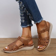 Mujer Sandalias Sandalias con Cuña Zapatos Confort Tallas Grandes Exterior Diario Playa Verano Tacón Plano Puntera abierta Vintage Clásico Casual Zapatos de Paseo Cuero Sintético Cinta Color sólido 2023 - € 24.99 Winter Sandals, Supportive Sandals, Elegant Sandals, Pu Heels, Comfortable Sandals, Up Shoes, Ankle Straps