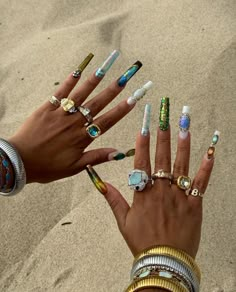 Aesthetic Photo Ideas Instagram, Layered Necklaces Gold, Jewelry Cross Necklace, Aesthetic Photo Ideas, Outfit Ideas Aesthetic, Jewelry Gold Necklace, Photo Ideas Instagram, Fun Summer Nails, Boho Nails