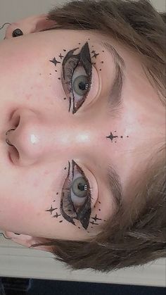 Make Up Yeux, Eyeliner Inspo, Funky Makeup, Drag Make-up, Graphic Makeup